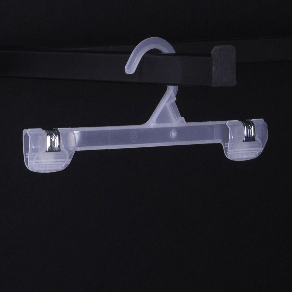 Hanger with clips and a plastic hook. Box of 200