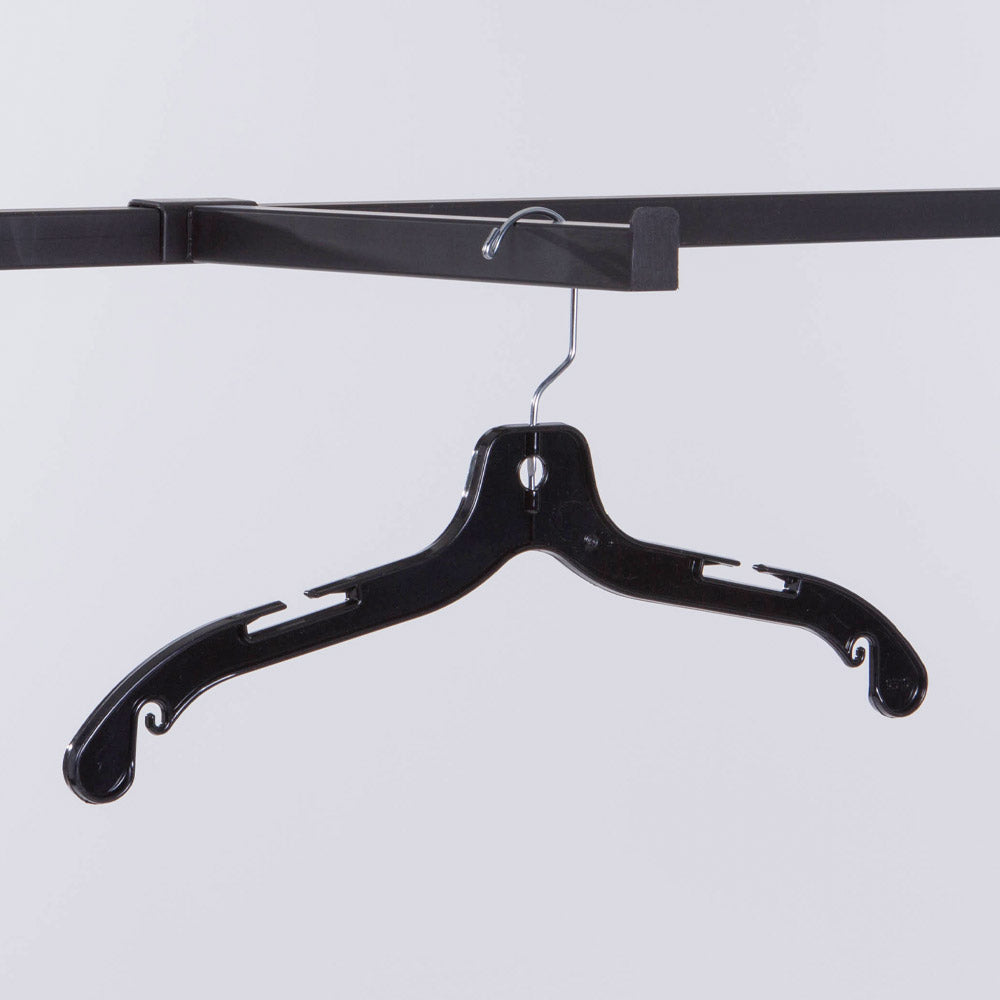 Hanger with slots and a swivel metal hook Box of 100