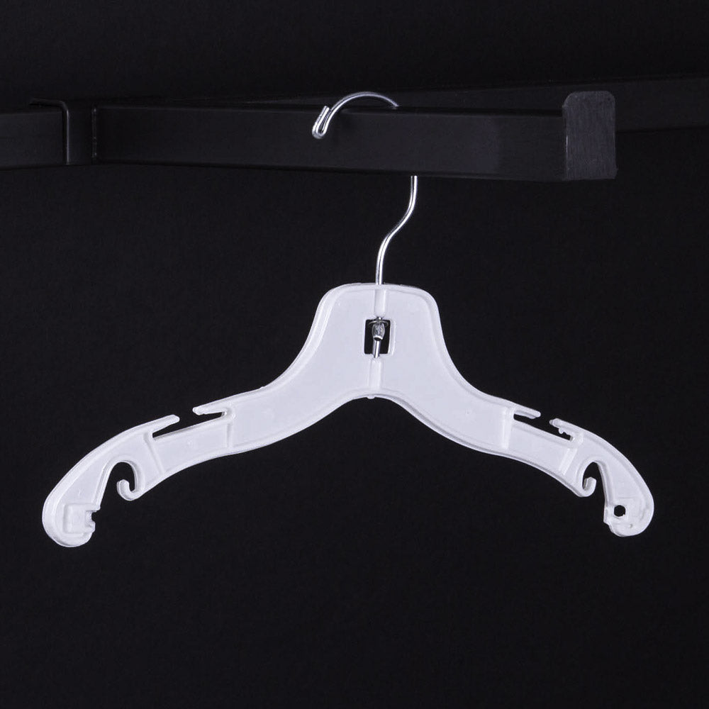 Hanger with slots and a swivel metal hook Box of 100